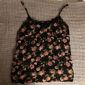 Floral laced tank top.